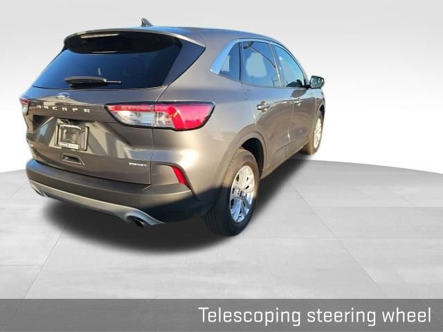 Used 2022 Ford Escape SE image 19