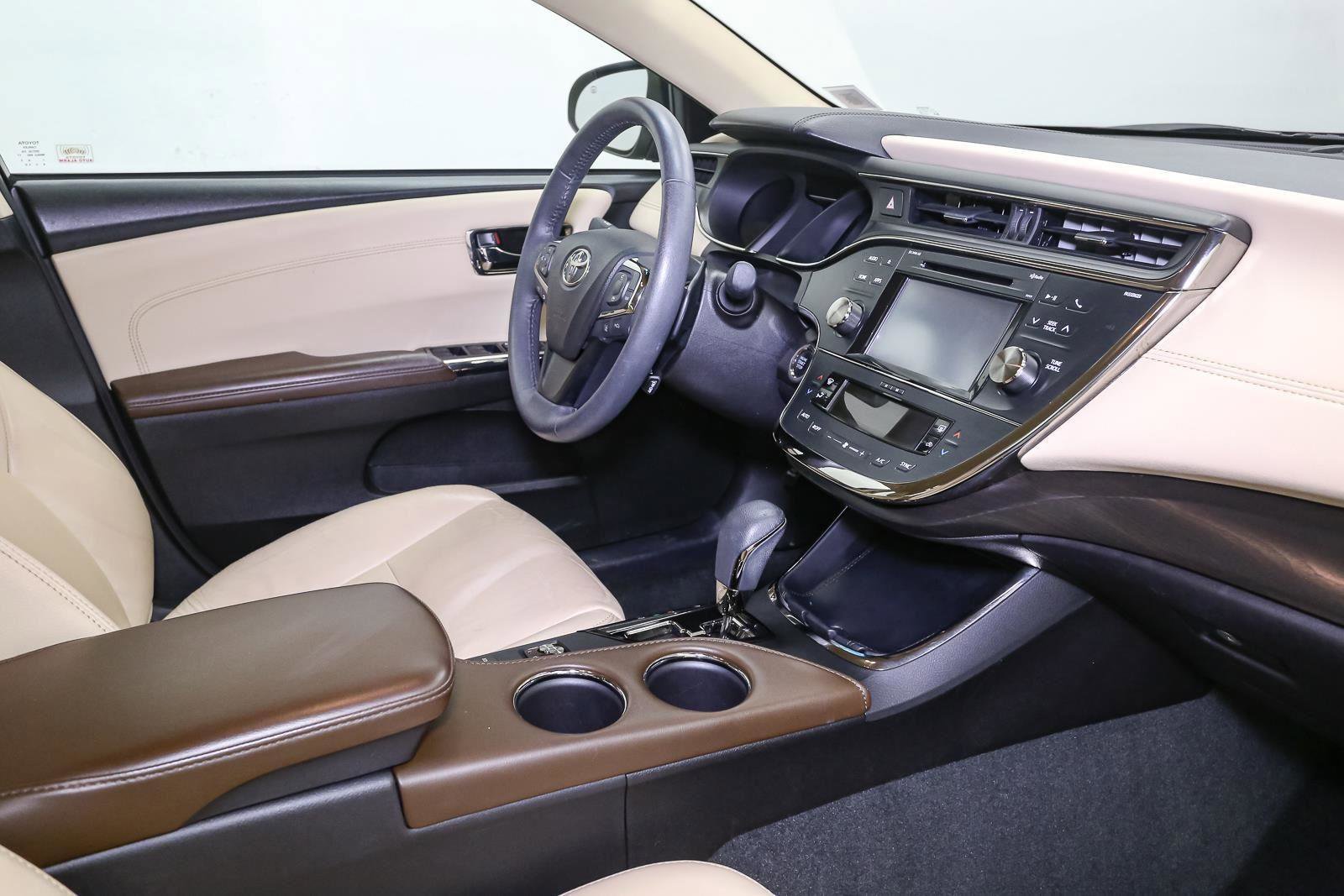 Used 2017 Toyota Avalon XLE w/ Carpet Mat Package image 19