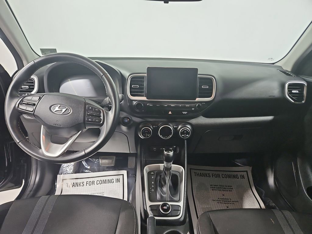 Used 2024 Hyundai Venue SEL image 13