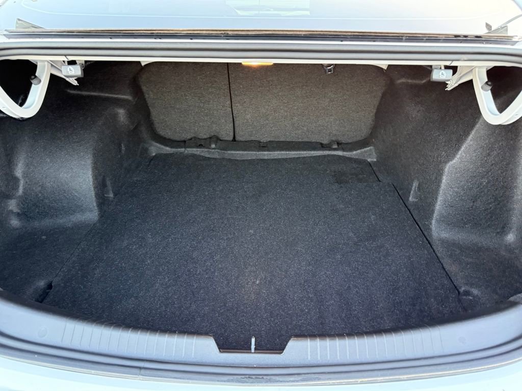 Used 2025 Chevrolet Malibu LS image 22