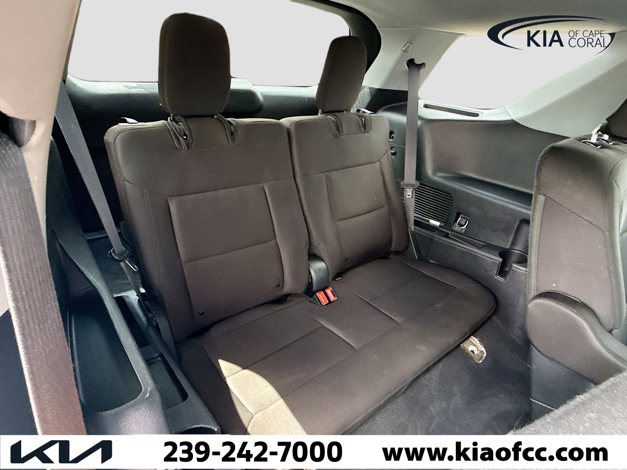 Used 2022 Ford Explorer XLT image 19