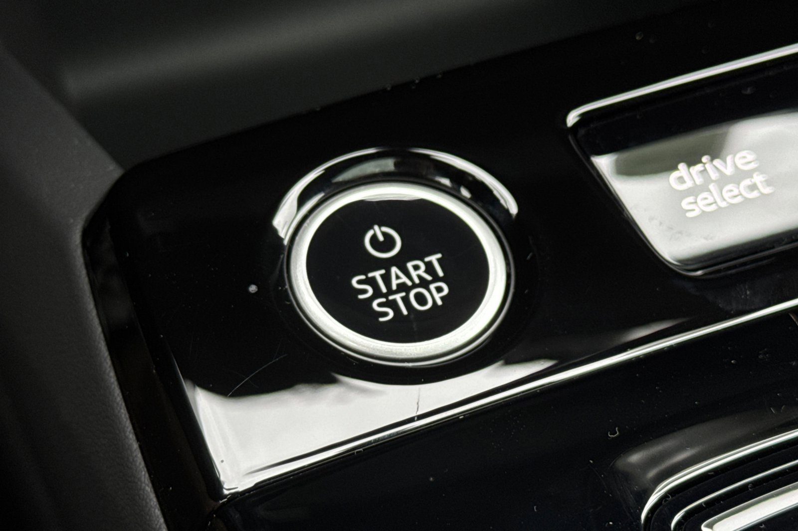 New 2025 Audi Q6 e-tron Premium Plus image 20