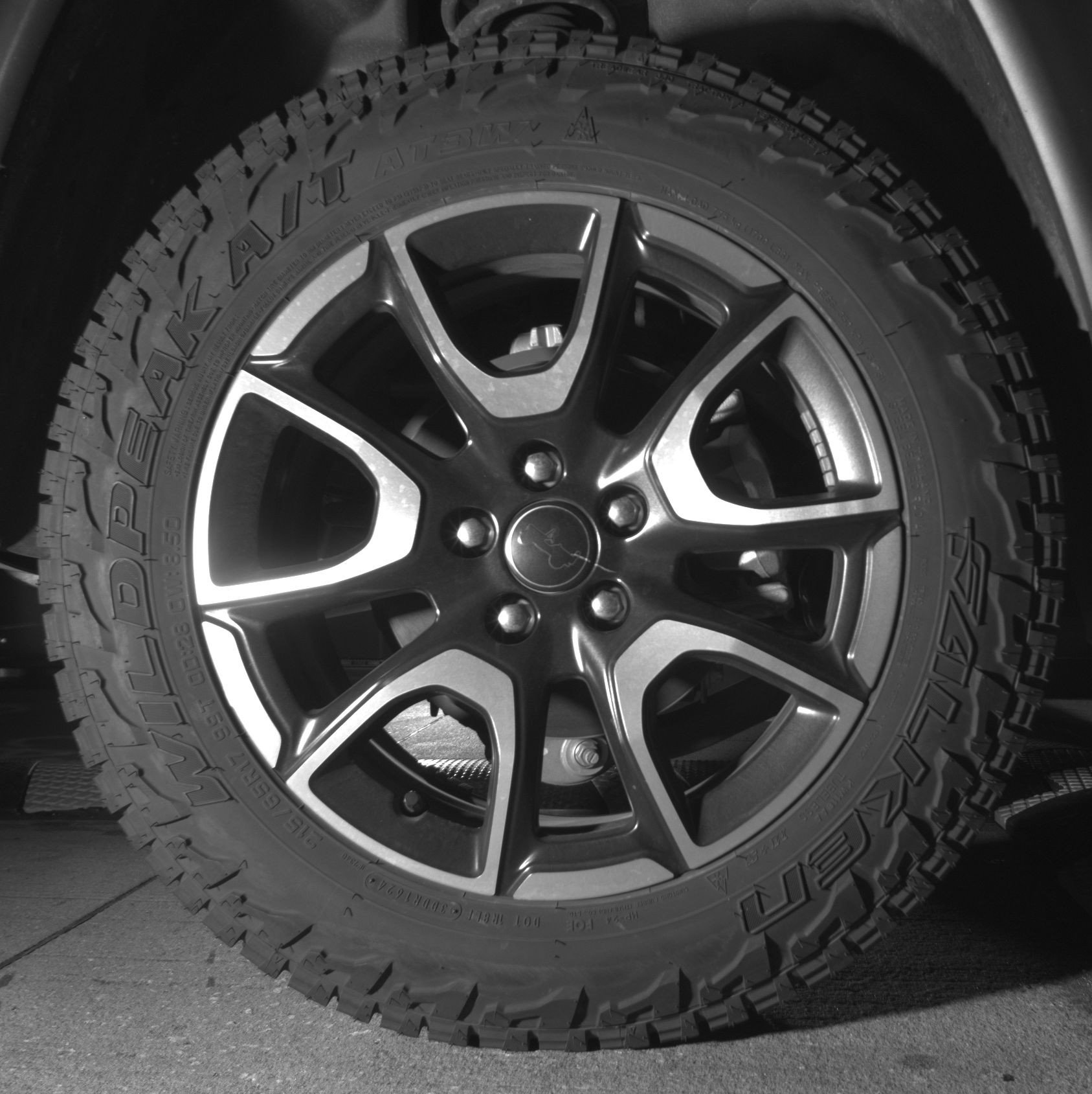Used 2025 Jeep Compass Trailhawk AWD/4WD image 15