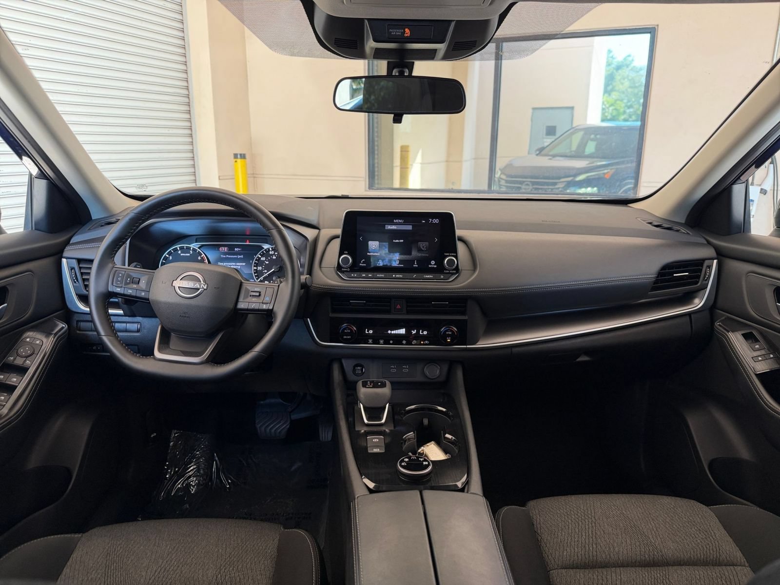 Used 2026 Nissan Rogue SV AWD/4WD image 28