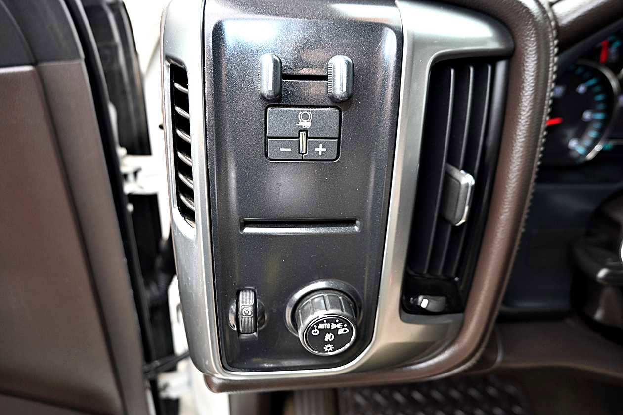 Used 2015 Chevrolet Silverado 1500 LTZ w/ Texas Edition, 1LZ Trim RWD image 20