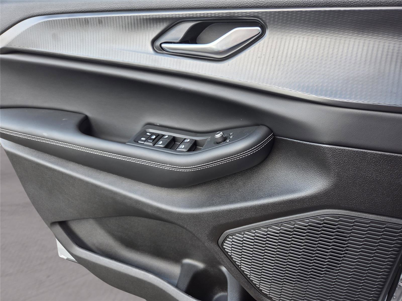 New 2025 Jeep Grand Cherokee Laredo X w/ Luxury Tech Group I image 21