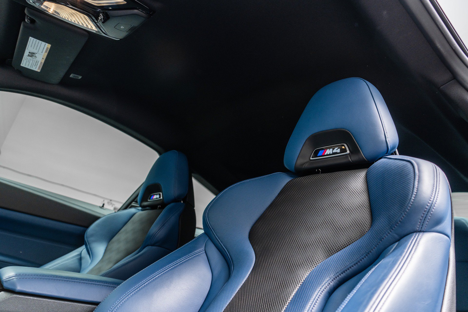 Used 2022 BMW M4 Competition w/ Executive Package RWD image 18