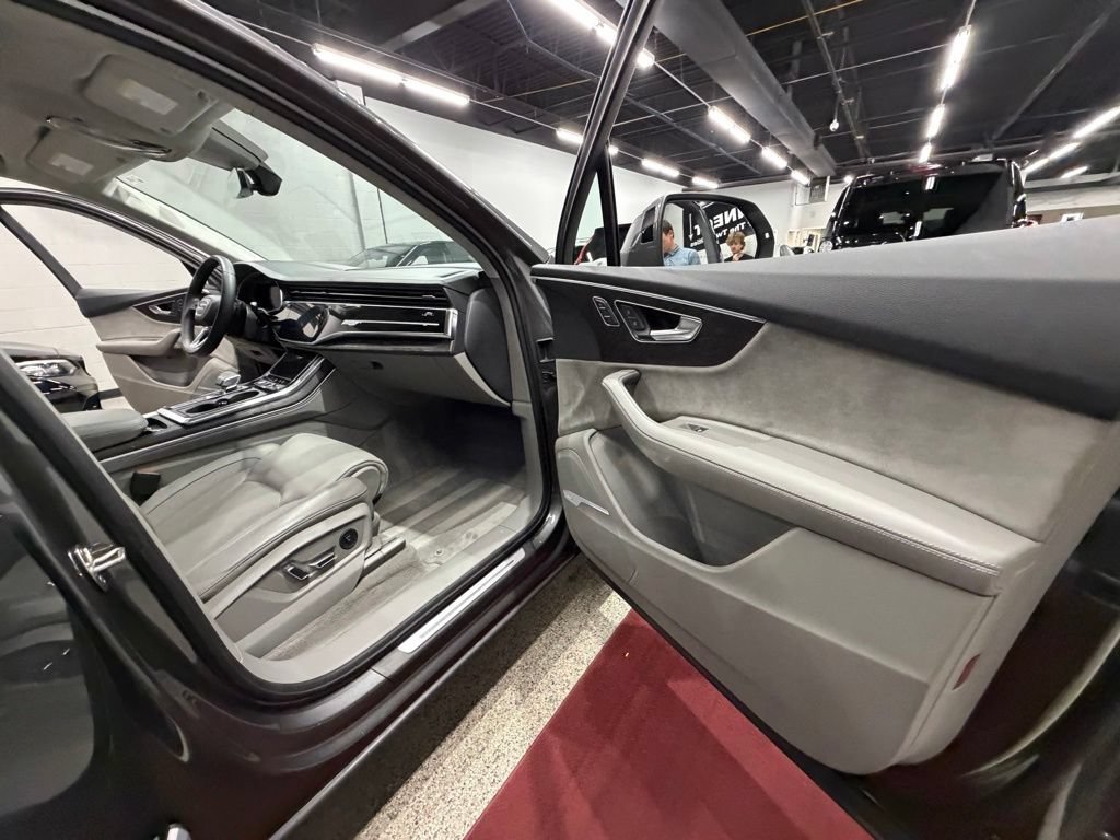 Used 2020 Audi Q7 3.0T Prestige AWD/4WD image 35