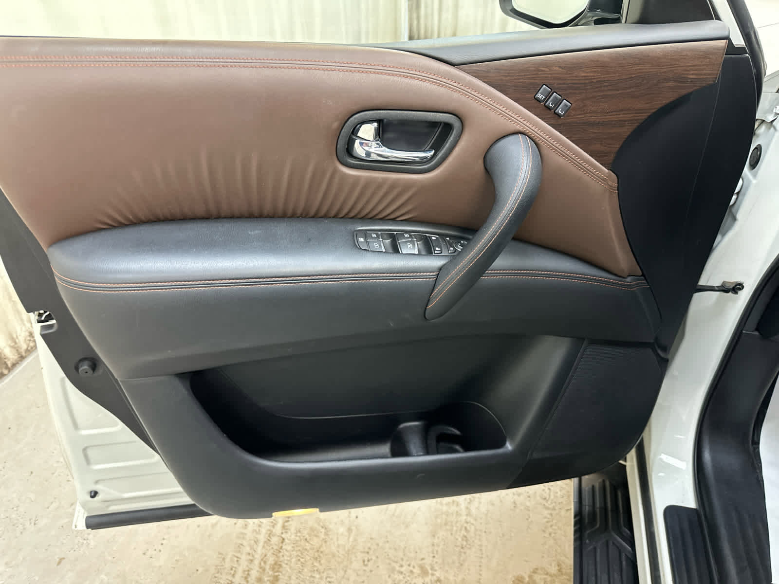 Certified 2020 Nissan Armada Platinum w/ Platinum Reserve Package AWD/4WD image 28