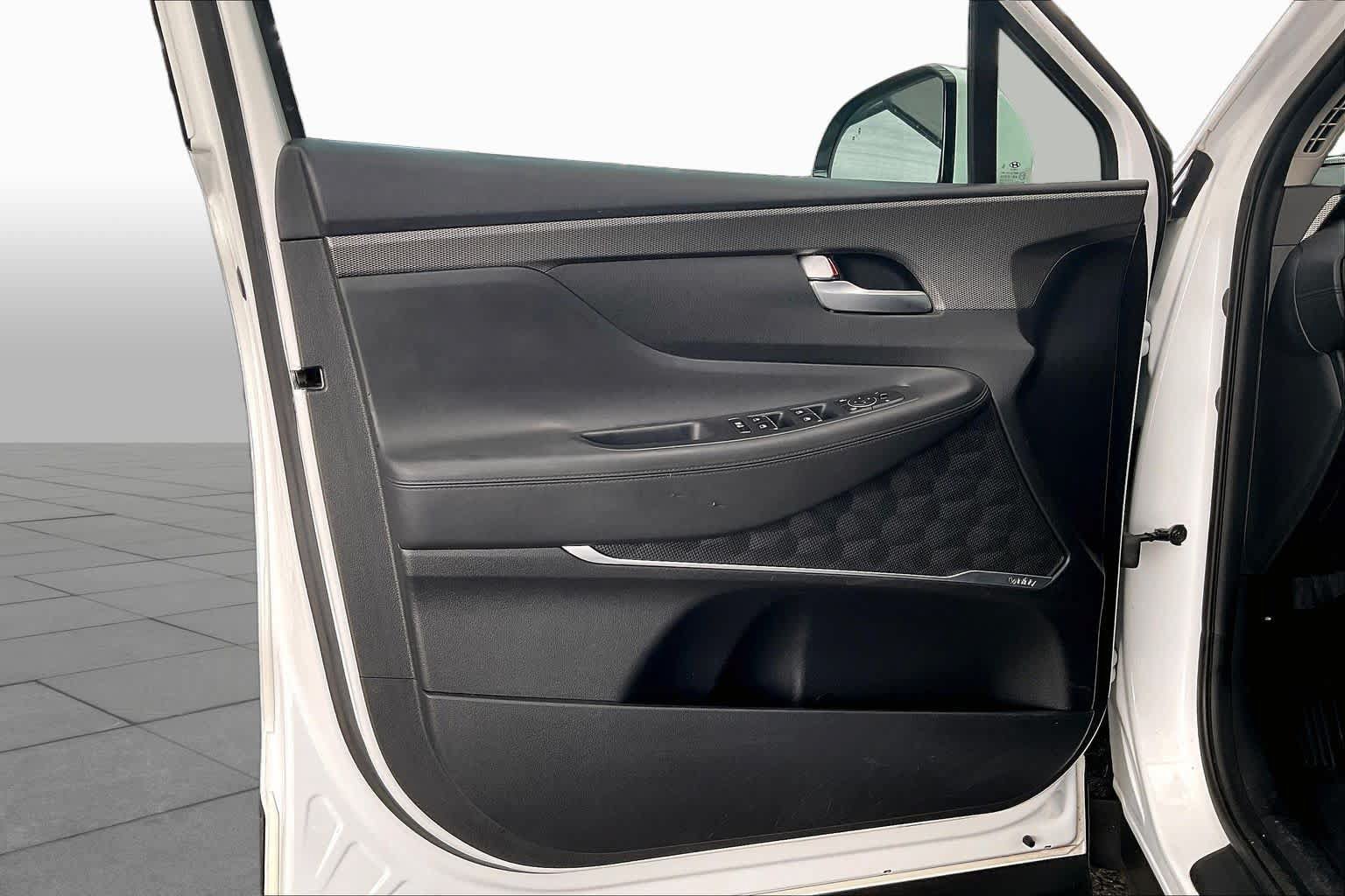 Used 2020 Hyundai Santa Fe SEL w/ Convenience Package FWD image 22