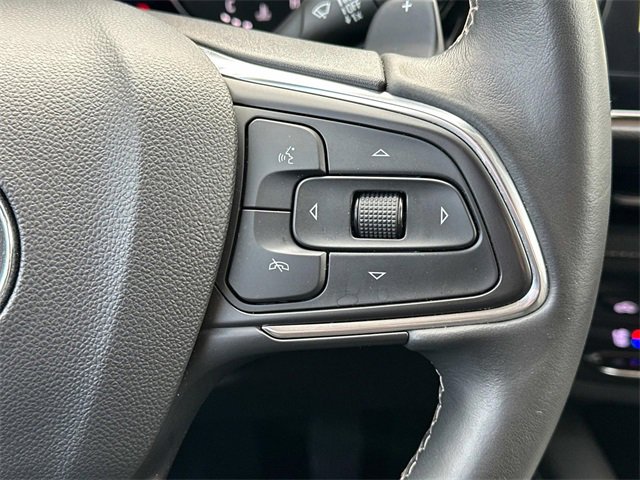 Used 2023 Buick Envision Avenir image 22