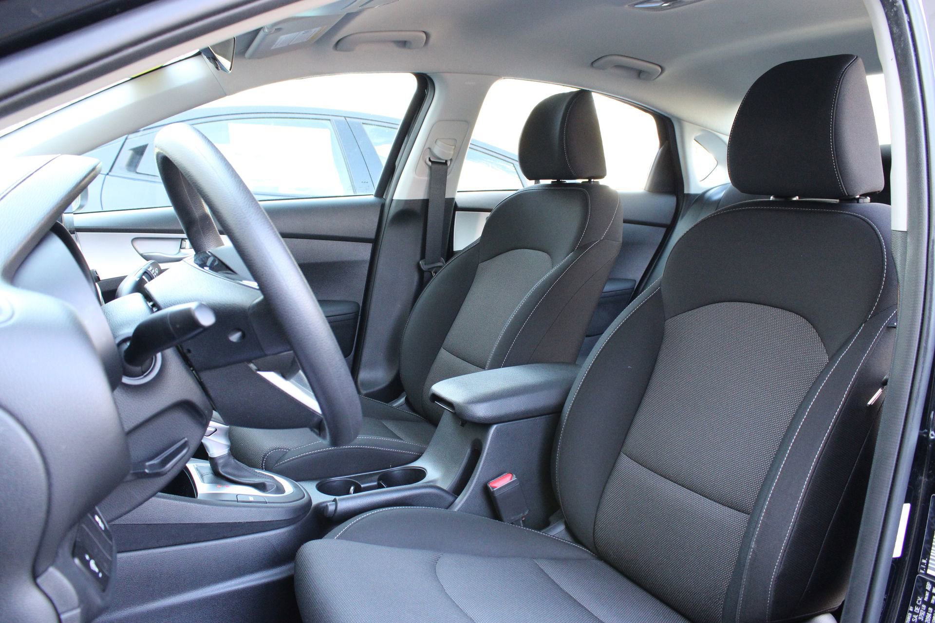 Used 2024 Kia Forte LXS image 13