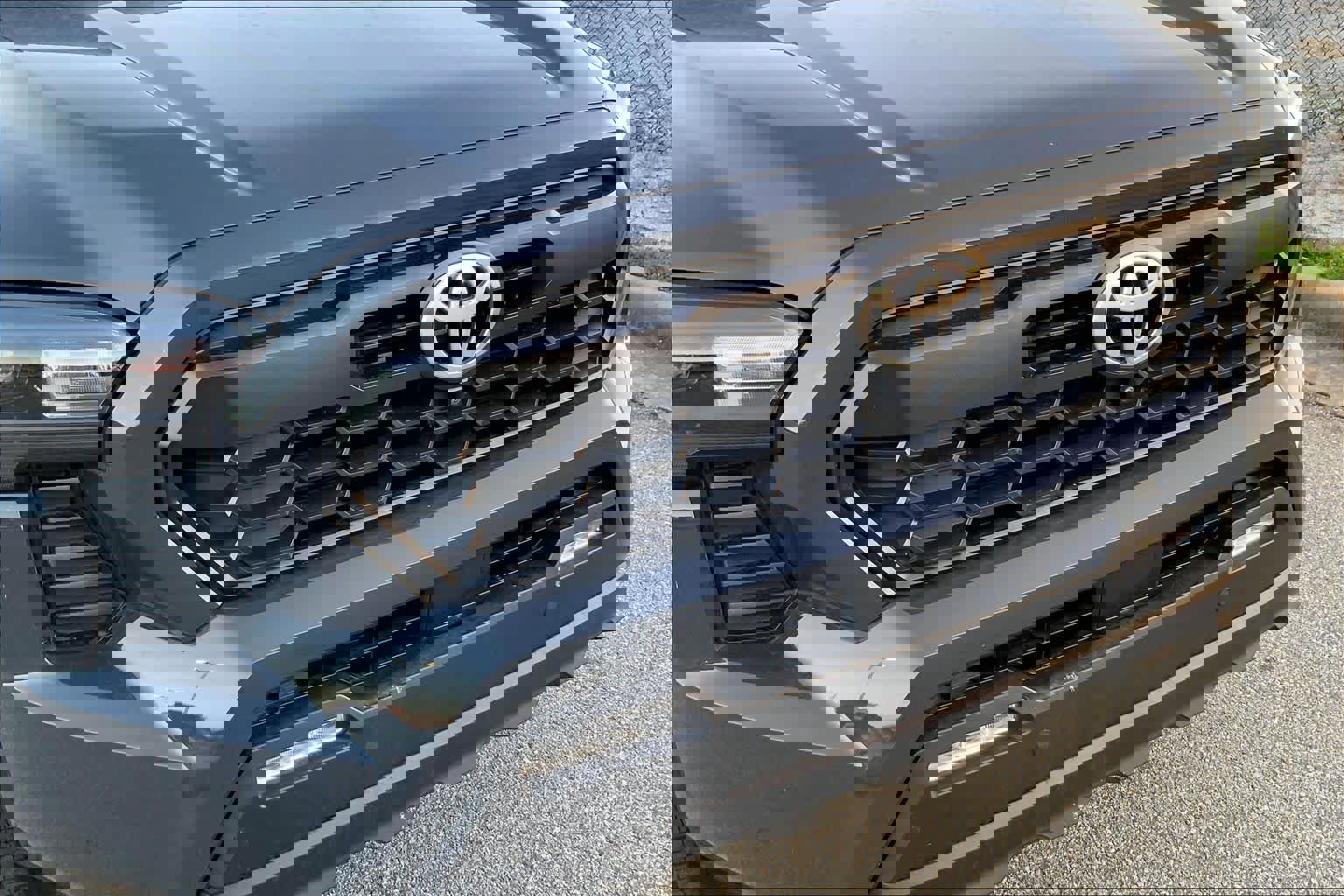 Used 2024 Toyota Tacoma TRD Off-Road w/ TRD Off Road Premium Package image 29