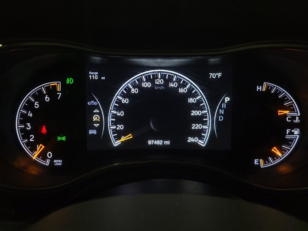 Used 2018 Jeep Grand Cherokee Laredo AWD/4WD image 23