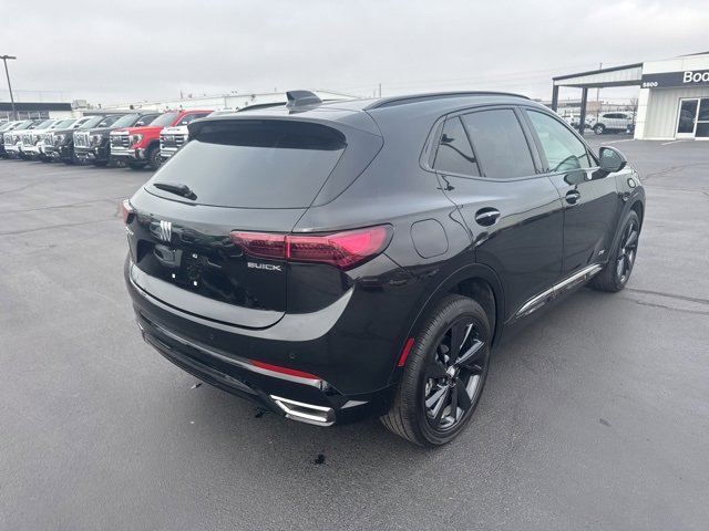 Used 2025 Buick Envision Sport Touring image 3