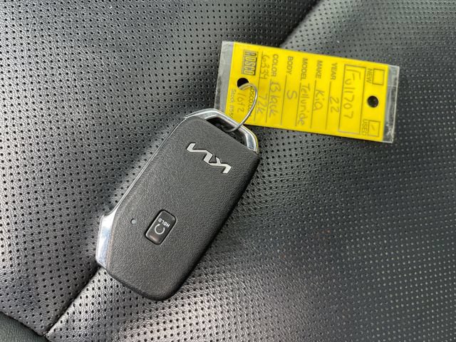 Used 2022 Kia Telluride S AWD/4WD image 25