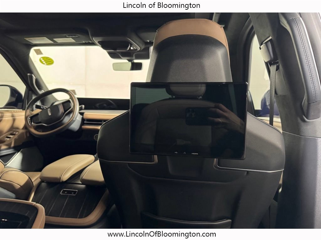 Certified 2025 Lincoln Navigator Black Label AWD/4WD image 19