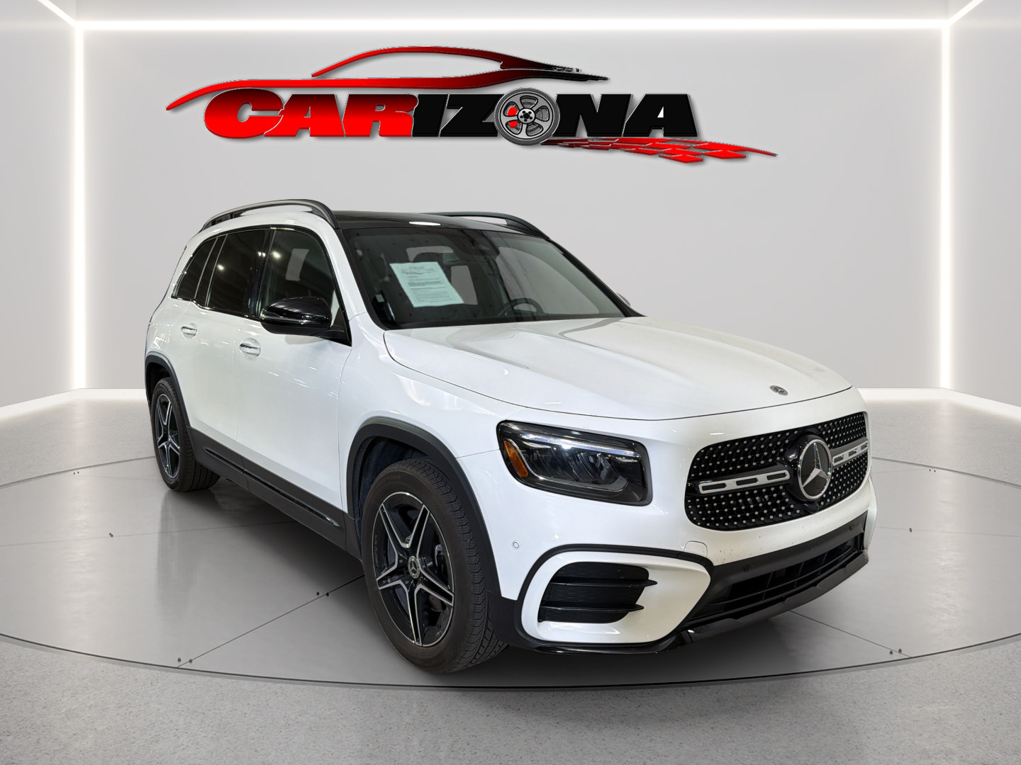 Used 2025 Mercedes-Benz GLB 250 image 1