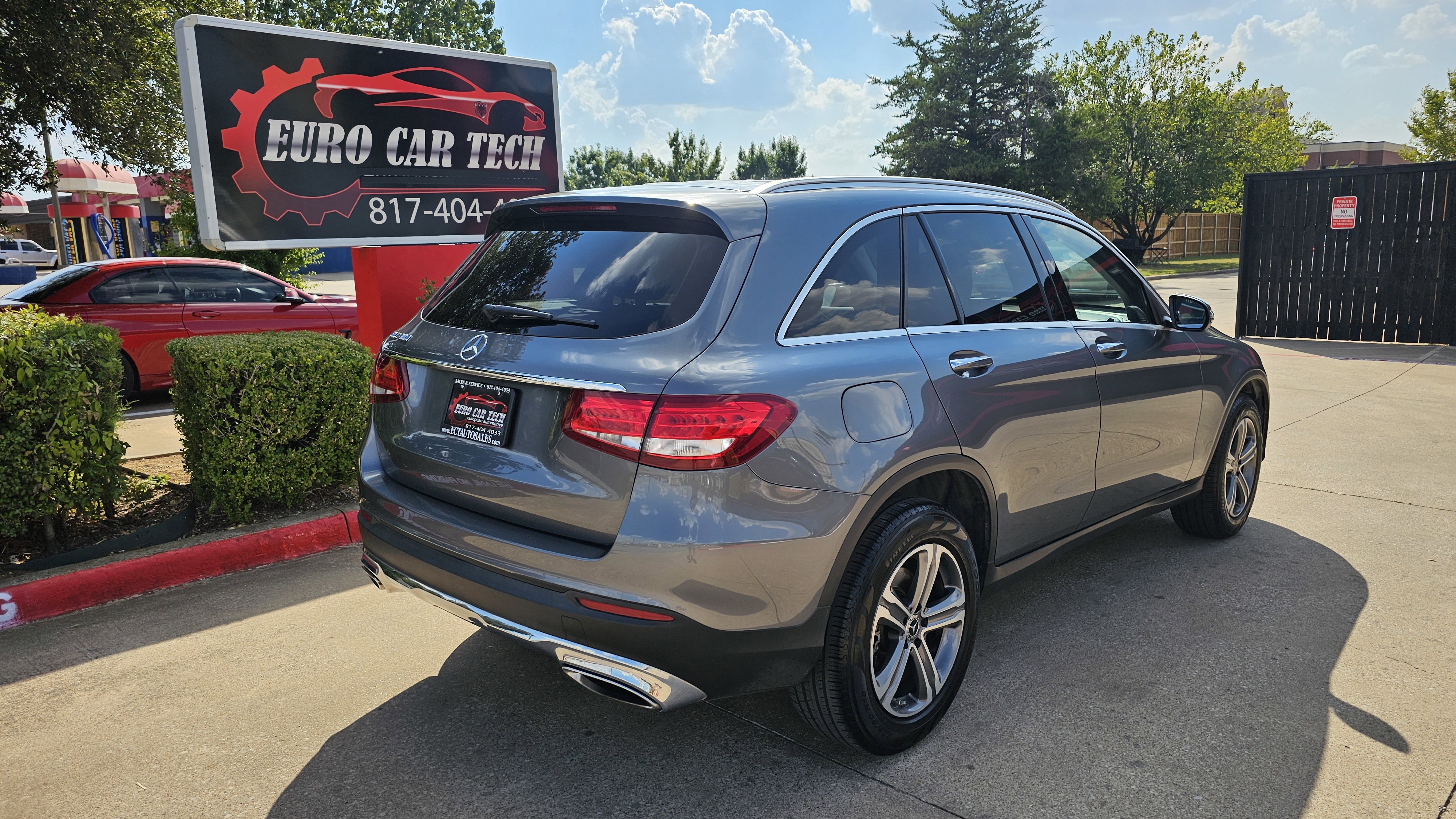 Used 2019 Mercedes-Benz GLC 300 w/ Premium Package image 8