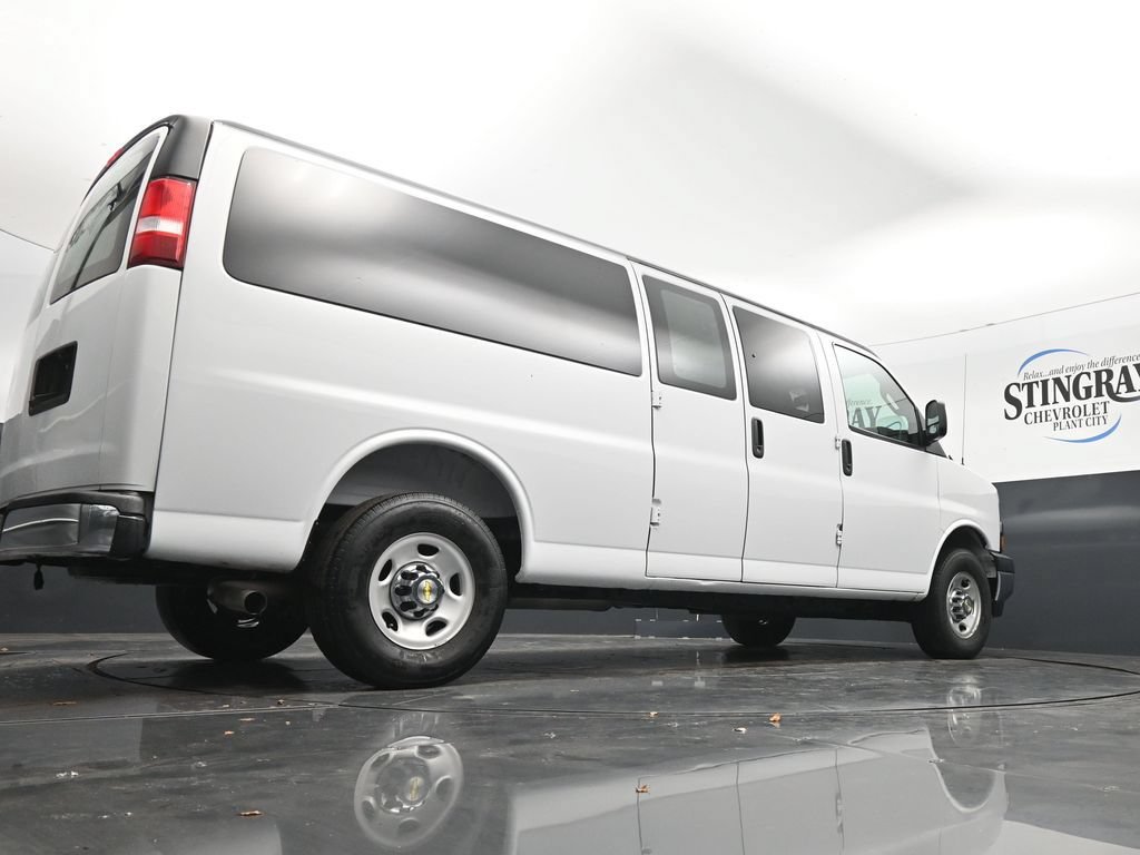 Used 2025 Chevrolet Express 3500 LT w/ LT Preferred Equipment Group RWD image 32