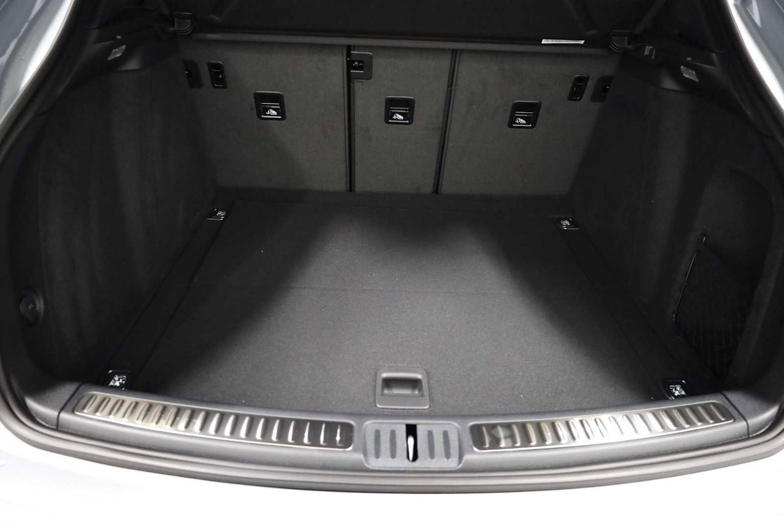 New 2026 Porsche Macan image 41