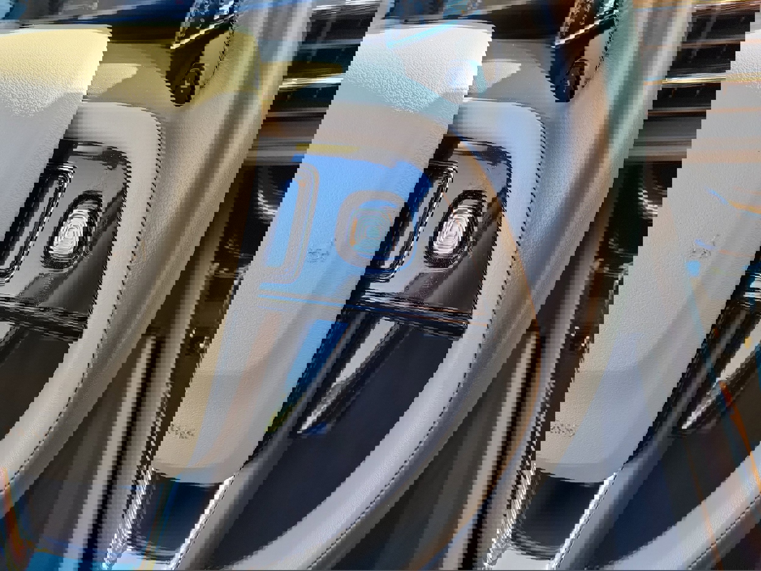 Used 2022 Lincoln Corsair AWD w/ Premium Package image 23