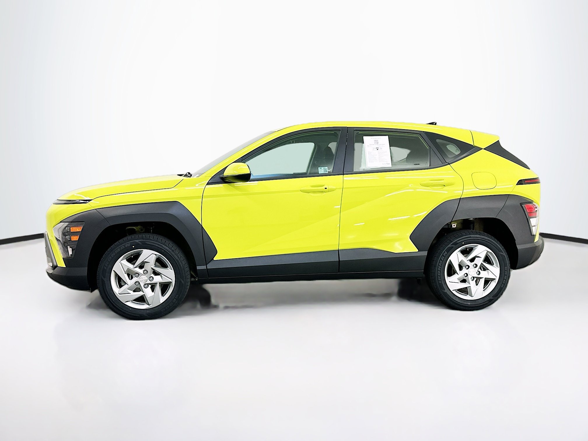 Used 2024 Hyundai Kona SE AWD/4WD image 4