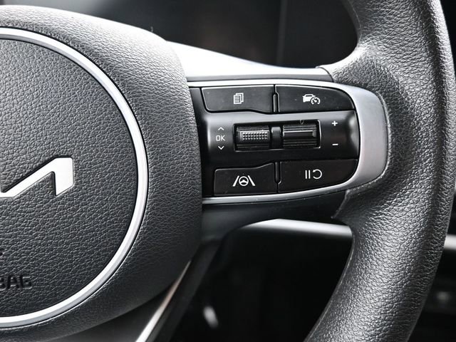 Used 2025 Kia Sportage LX image 17