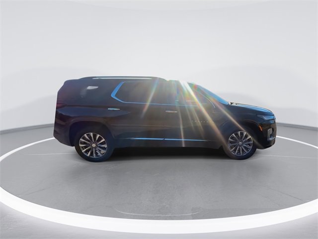 Used 2023 Chevrolet Traverse Premier image 12