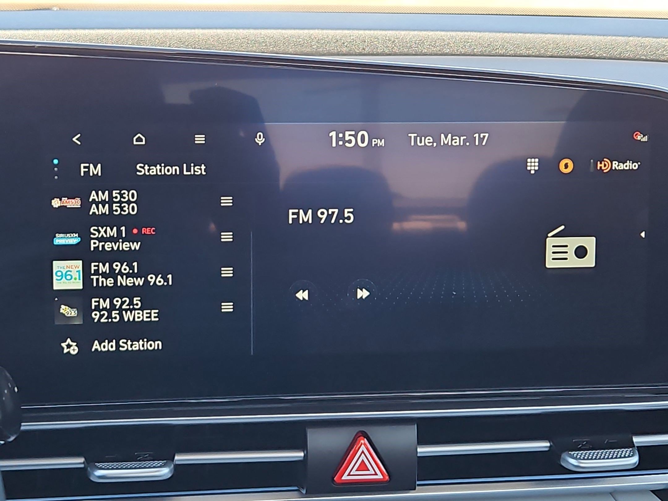 Used 2025 Hyundai Elantra Limited image 22