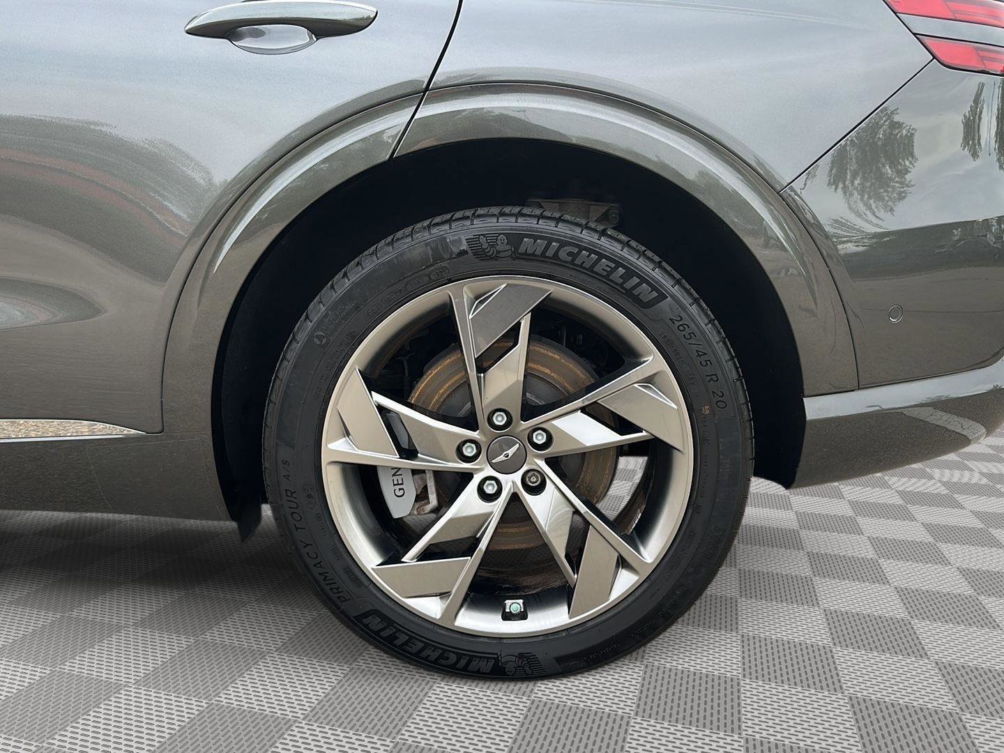 Used 2024 Genesis Electrified GV70 AWD/4WD image 10