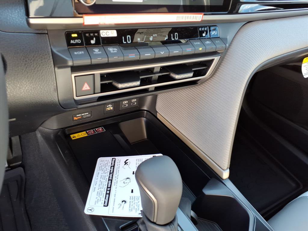New 2026 Toyota Camry SE FWD image 14
