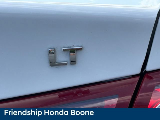 Used 2022 Chevrolet Malibu LT FWD image 13