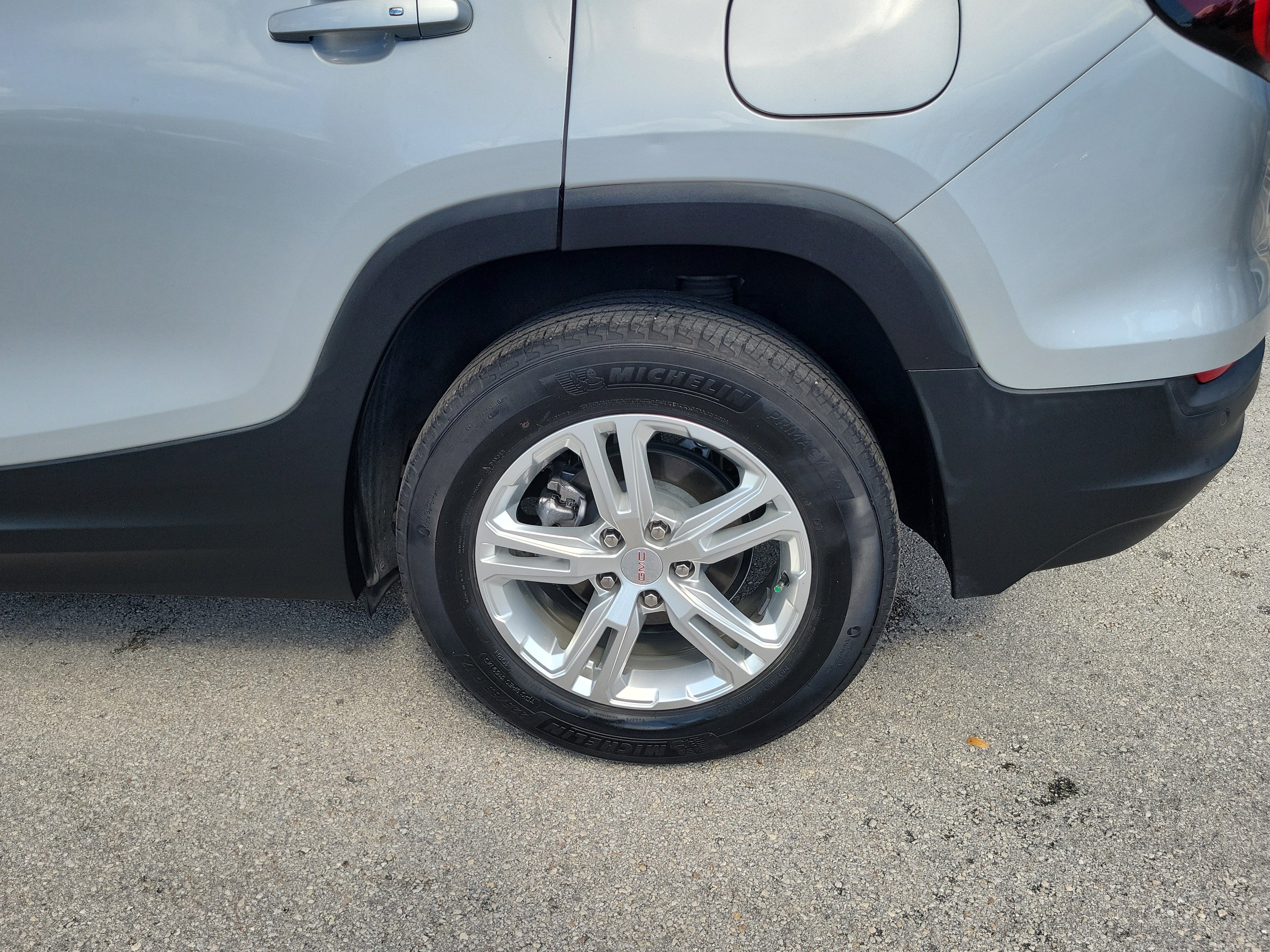 Used 2022 GMC Terrain SLE FWD image 25