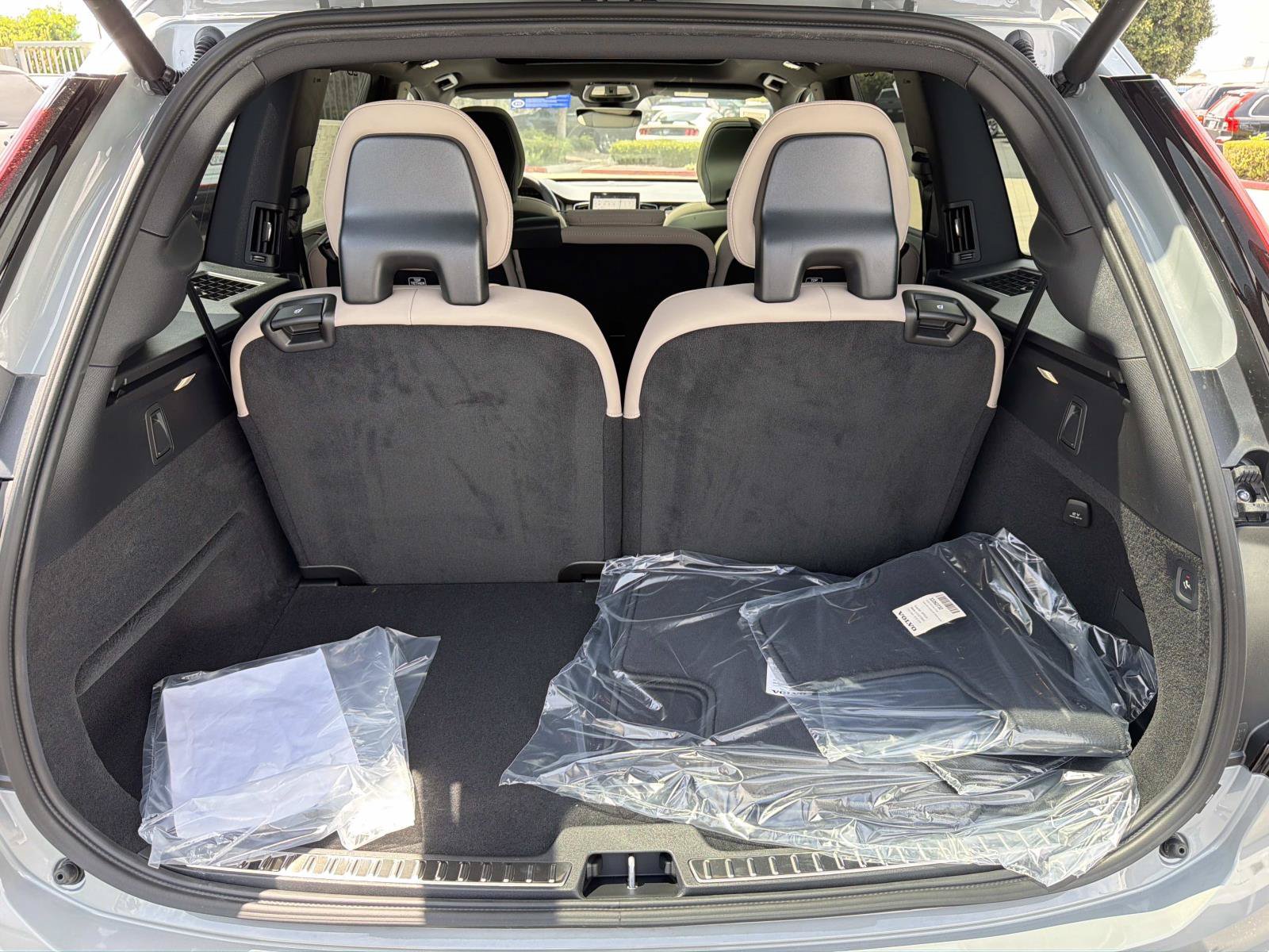 New 2027 Volvo XC90 B6 Plus AWD/4WD image 19