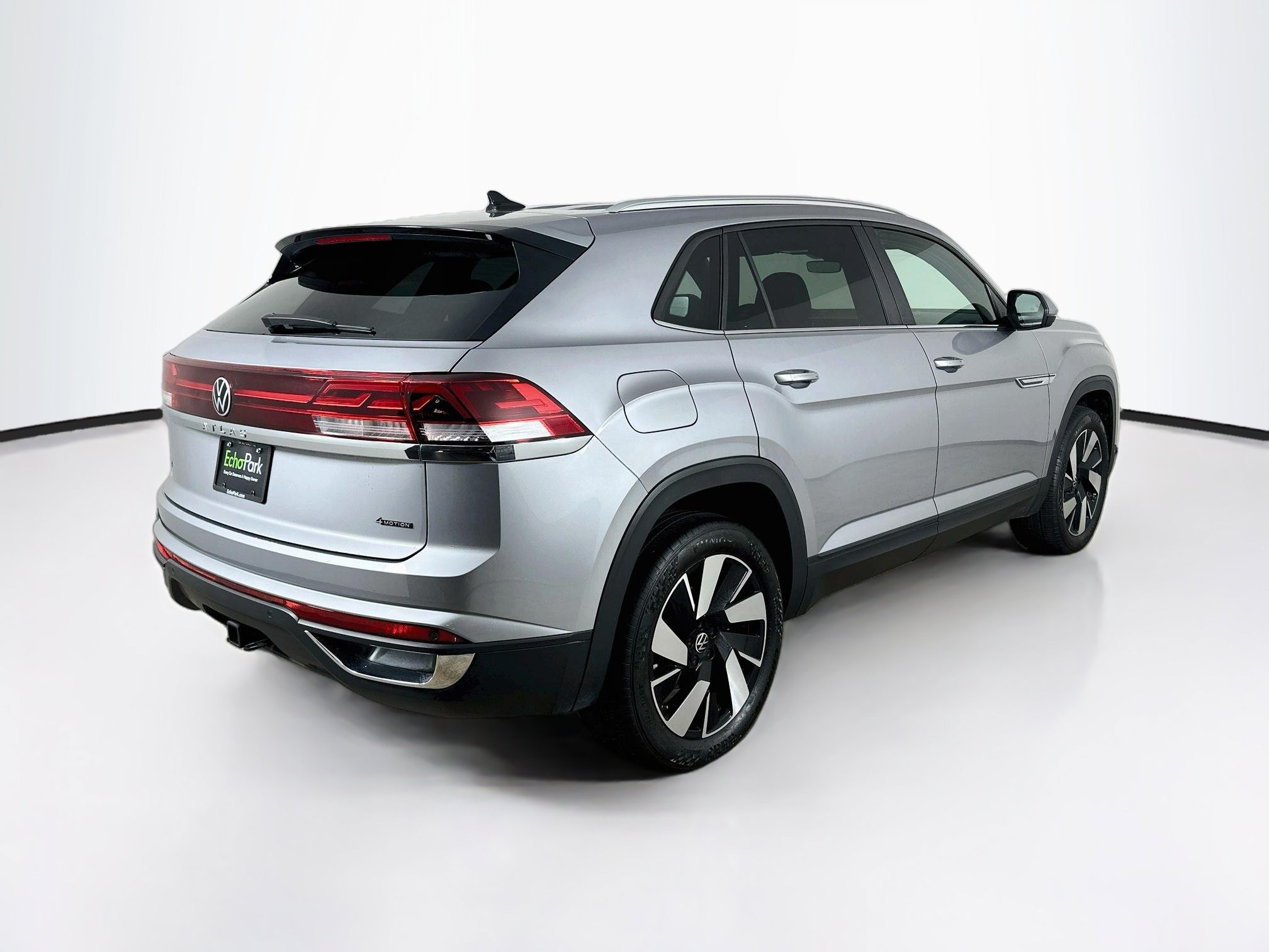 Used 2025 Volkswagen Atlas Cross Sport SE AWD/4WD image 9