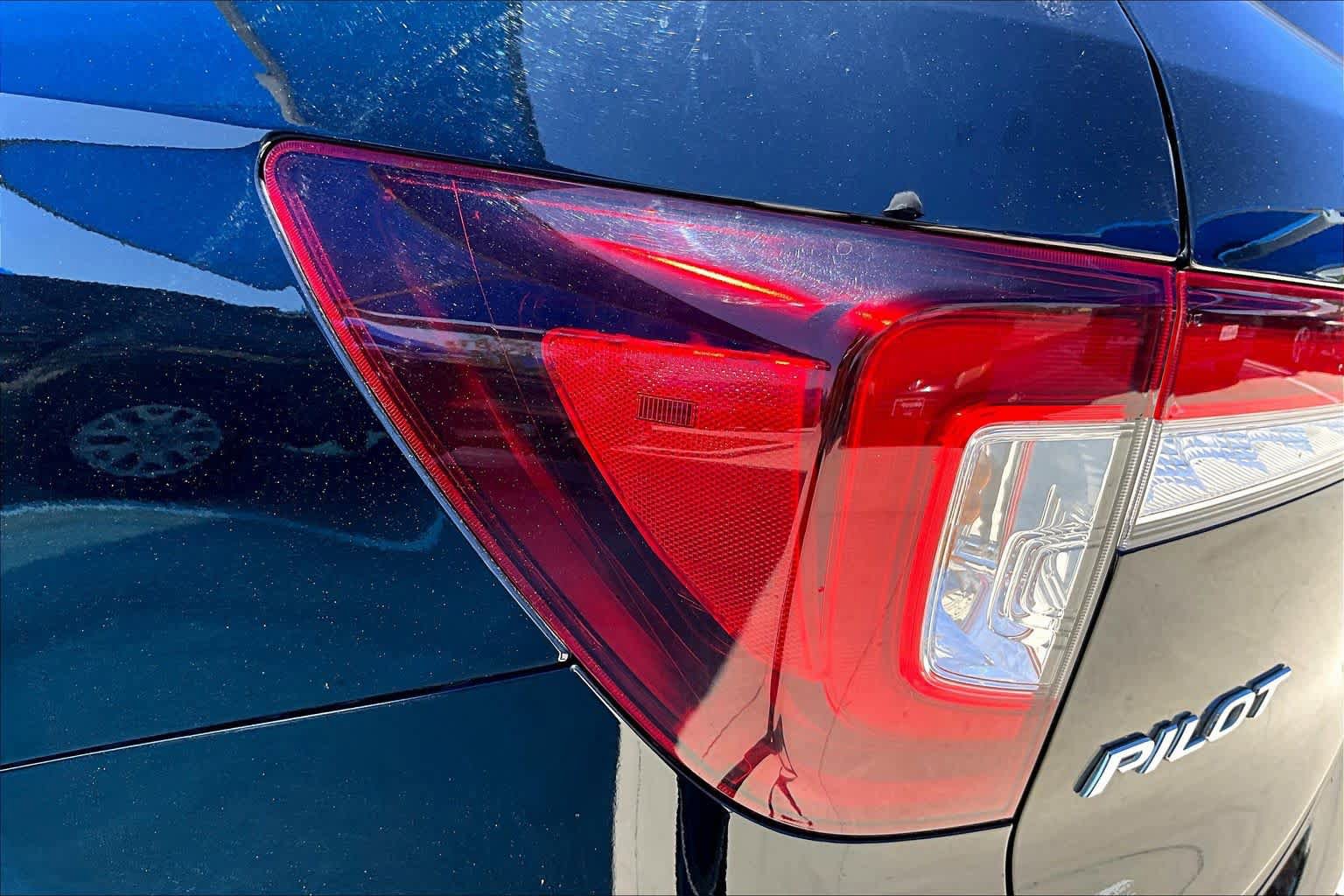 Used 2022 Honda Pilot Sport image 29