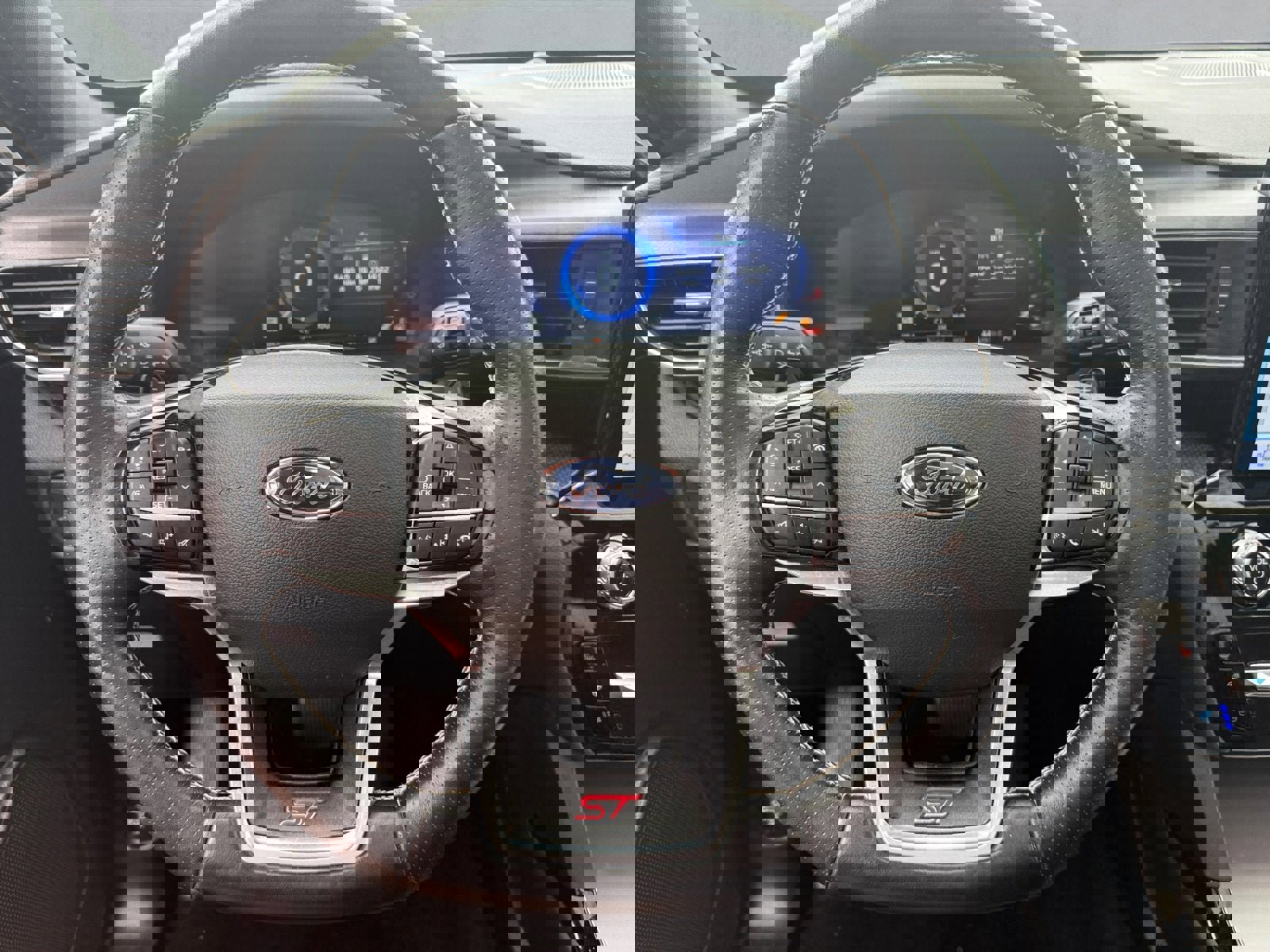 Certified 2022 Ford Explorer ST w/ Equipment Group 401A image 13