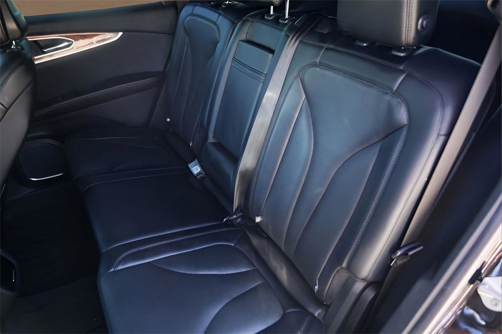 Used 2020 Lincoln Nautilus Reserve w/ Monochromatic Package image 23