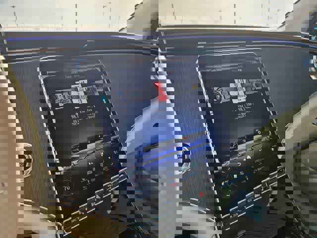 Used 2023 Mercedes-Benz EQS 450+ 4MATIC SUV w/ AMG Line Exterior Package image 30