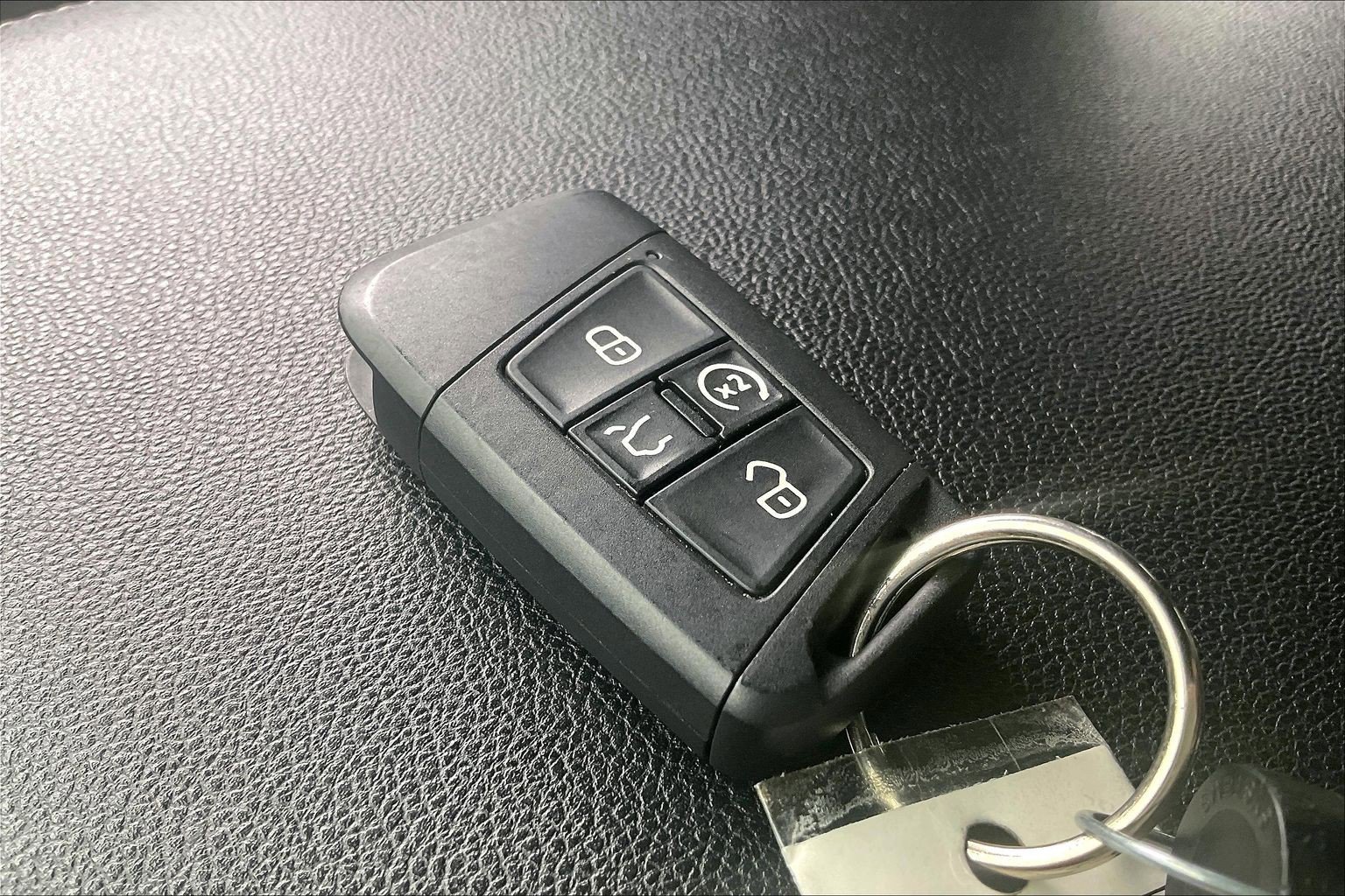 Used 2022 Volkswagen Atlas Cross Sport SE image 14