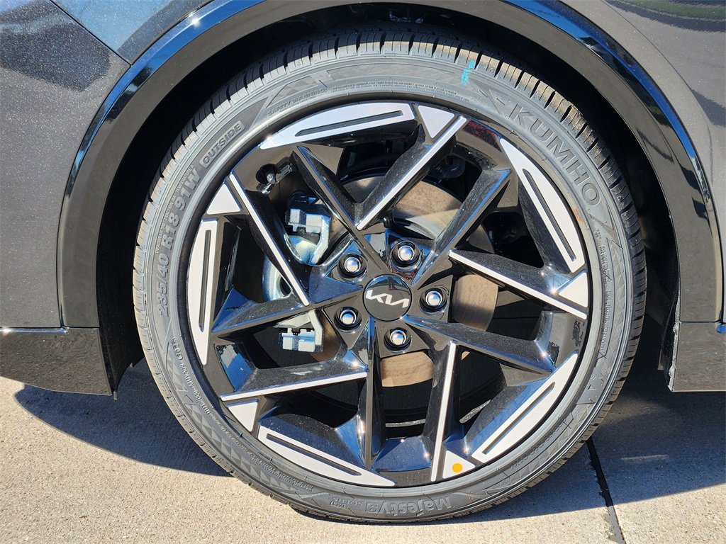 New 2025 Kia K4 GT-Line image 7