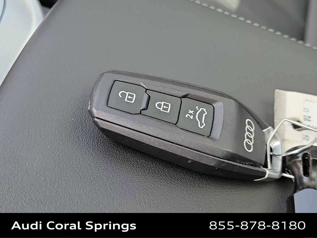 Certified 2025 Audi Q5 Premium w/ Convenience Package image 28