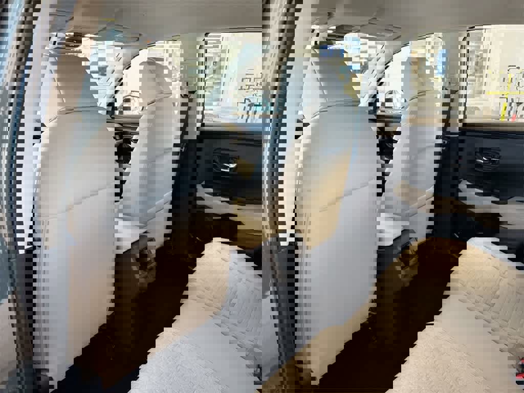 Certified 2025 Honda HR-V LX image 18