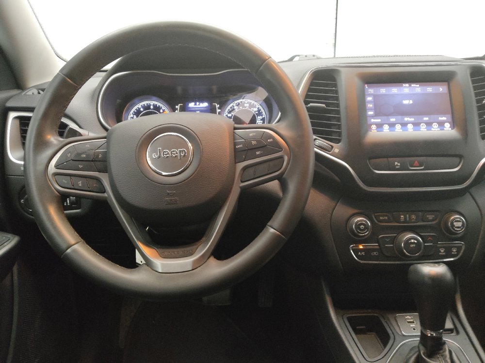 Used 2020 Jeep Cherokee Latitude Plus FWD image 22