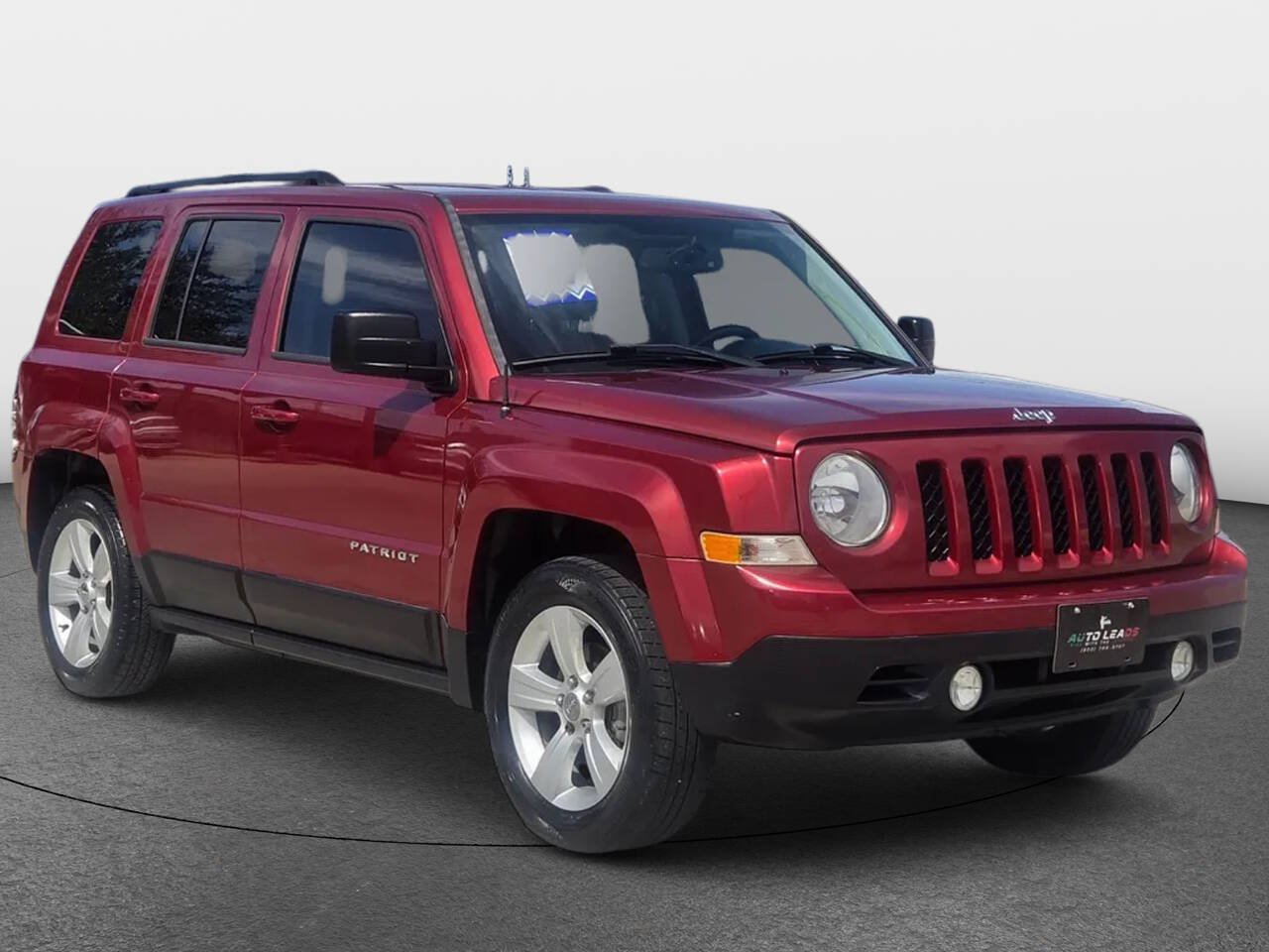 Used 2017 Jeep Patriot Latitude FWD image 2