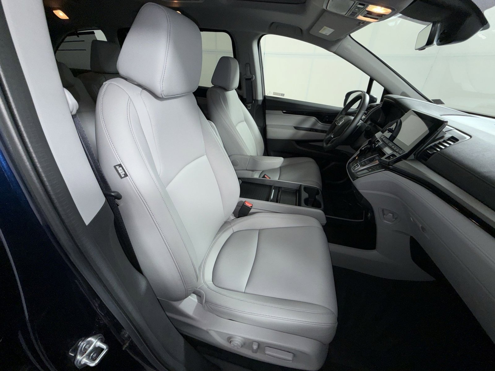 Used 2023 Honda Odyssey Touring image 25