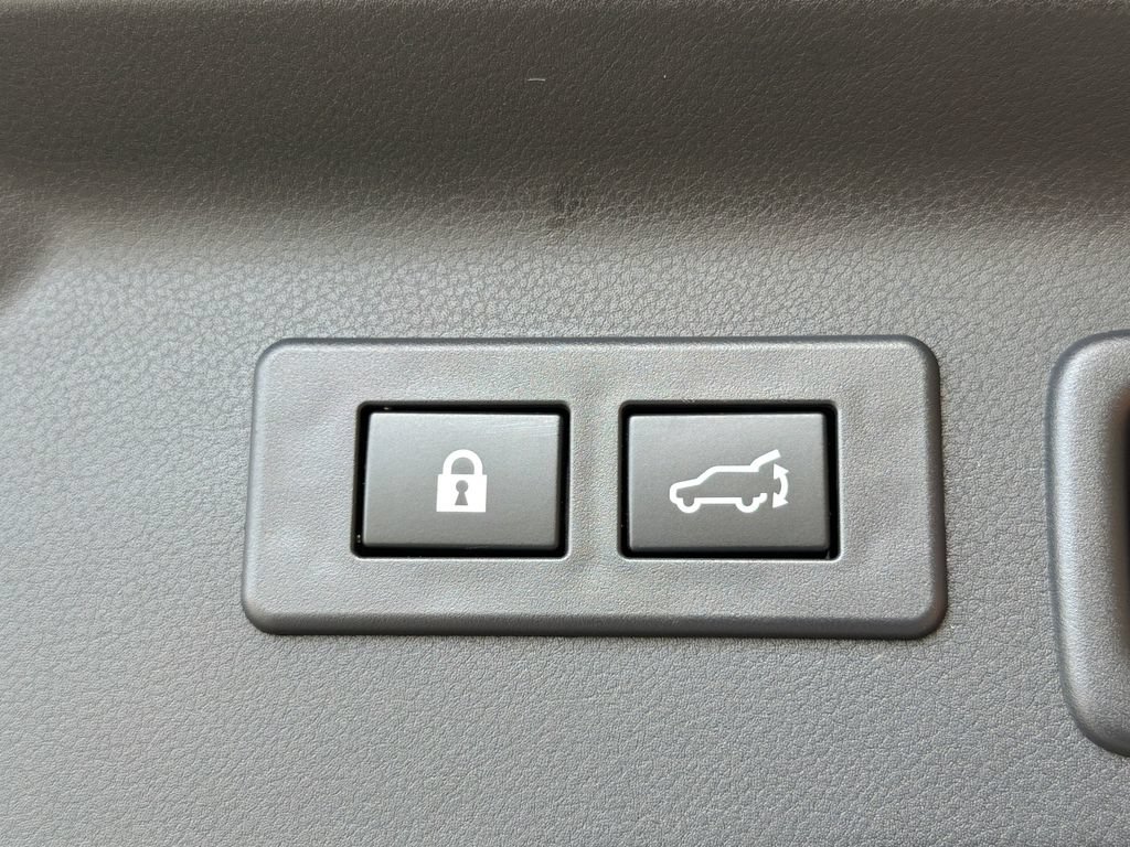 Used 2025 Subaru Forester Premium AWD/4WD image 35