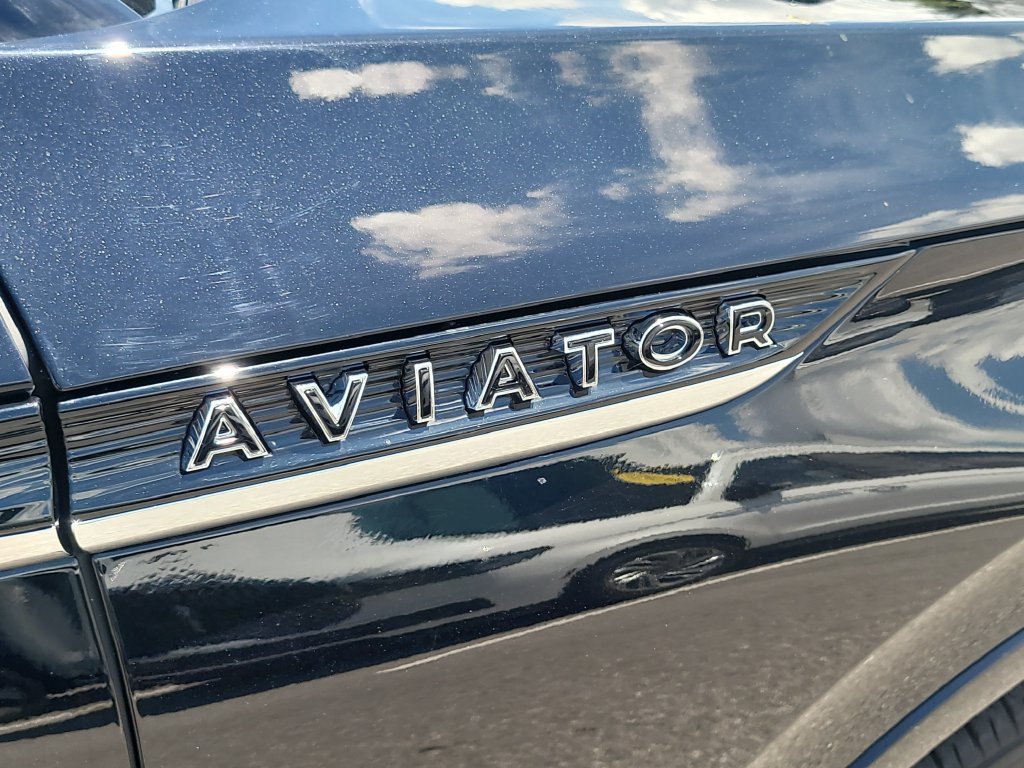 Certified 2025 Lincoln Aviator Black Label AWD/4WD image 6
