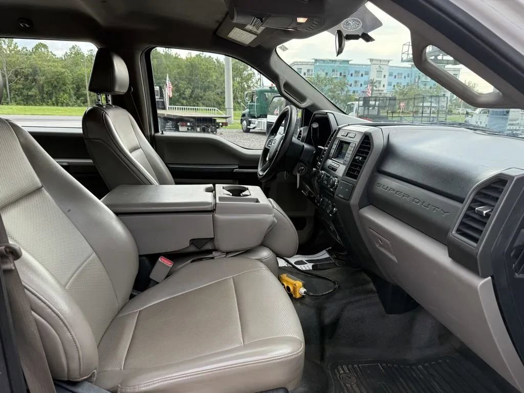 Used 2017 Ford F550 4x4 Crew Cab Super Duty image 29